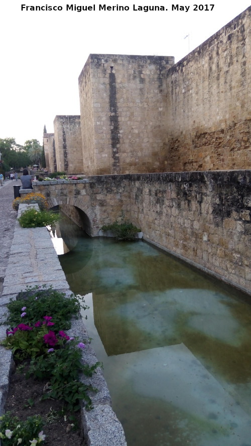 Muralla de la Calle Cairun - Muralla de la Calle Cairun. 