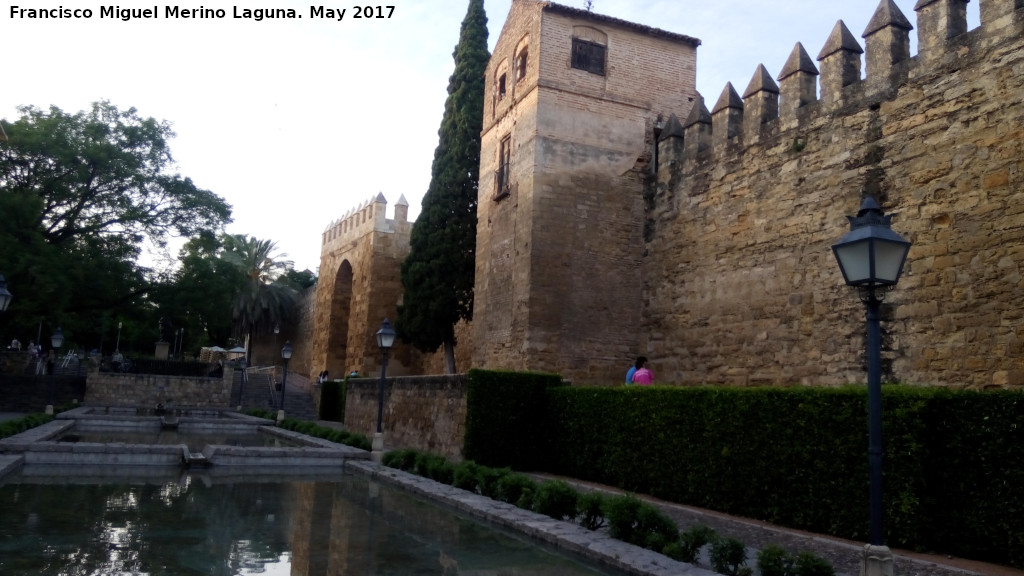 Muralla de la Calle Cairun - Muralla de la Calle Cairun. 