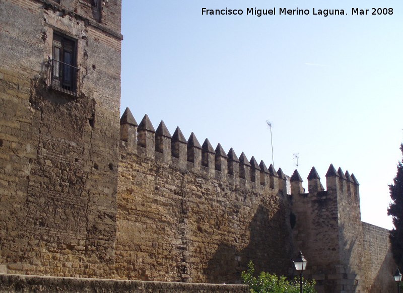 Muralla de la Calle Cairun - Muralla de la Calle Cairun. Almenas