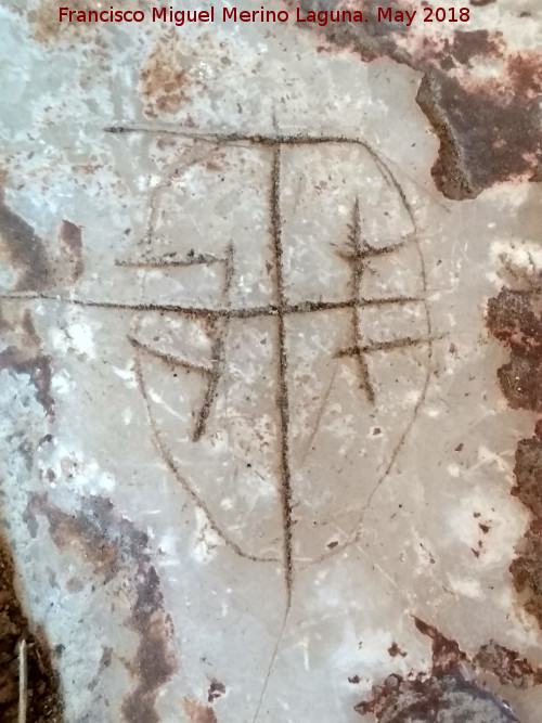 Eremitorio de la Cueva de las Cruces - Eremitorio de la Cueva de las Cruces. Figura con forma de hoja