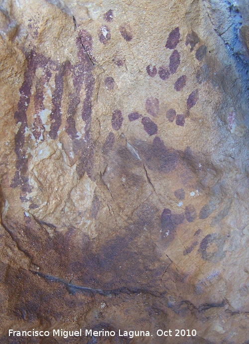 Pinturas rupestres de la Cueva de la Higuera - Pinturas rupestres de la Cueva de la Higuera. Pinturas centrales