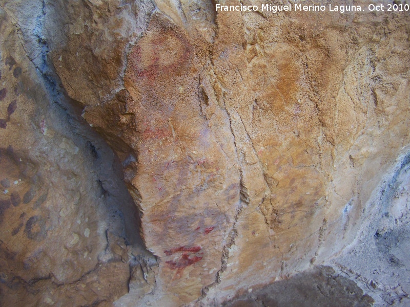 Pinturas rupestres de la Cueva de la Higuera - Pinturas rupestres de la Cueva de la Higuera. Pinturas rupestres de la parte inferior derecha