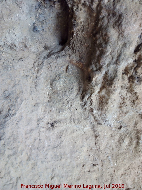 Pinturas y petroglifos rupestres de la Cueva del Encajero - Pinturas y petroglifos rupestres de la Cueva del Encajero. Restos de petroglifos