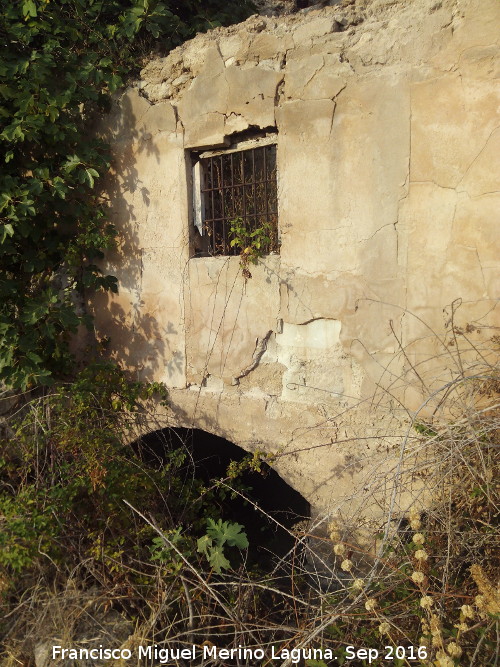 Molino de Enmedio - Molino de Enmedio. Ventana y socaz