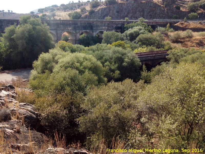 Puente del Acueducto - Puente del Acueducto. Acueducto y puente