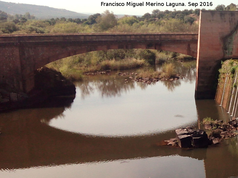 Puente del Pantano del Molino del Guadaln - Puente del Pantano del Molino del Guadaln. Ojo principal