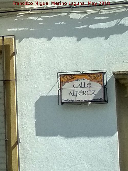 Calle Alfrez - Calle Alfrez. Placa