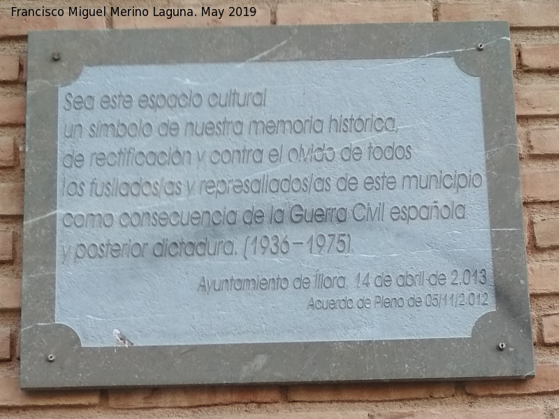 Historia de llora - Historia de llora. Placa en el Psito