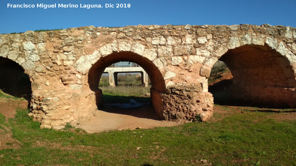 Puente Romano de Azuer - Puente Romano de Azuer. 