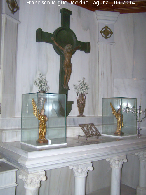 Cripta de los Marqueses de Linares - Cripta de los Marqueses de Linares. Altar de la cripta