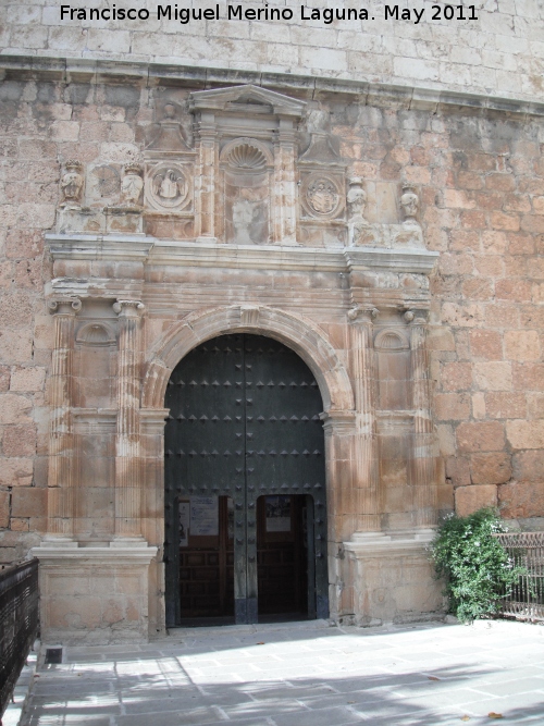 Iglesia de San Juan Evangelista - Iglesia de San Juan Evangelista. Portada lateral