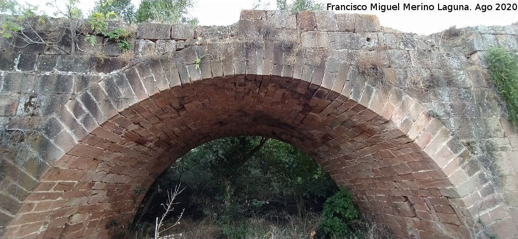 Puente Mocho - Puente Mocho. Uno de los ojos de Ibros