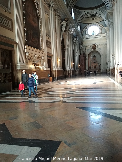 Catedral-Baslica del Pilar - Catedral-Baslica del Pilar. Nave