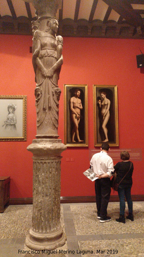 Patio de la Infanta - Patio de la Infanta. Columna y Adn y Eva