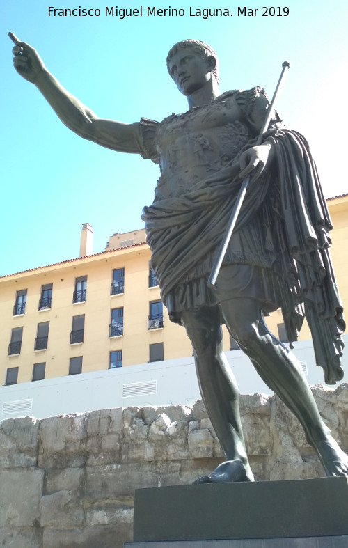 Estatua del emperador Augusto - Estatua del emperador Augusto. 