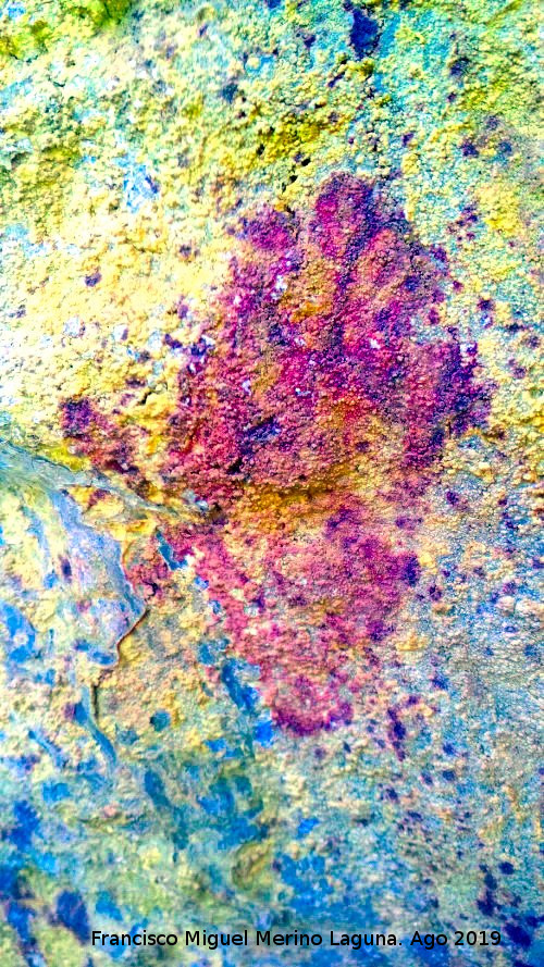 Pinturas rupestres y petroglifos Cueva del Clarillo - Pinturas rupestres y petroglifos Cueva del Clarillo. Tratada con Dstretch