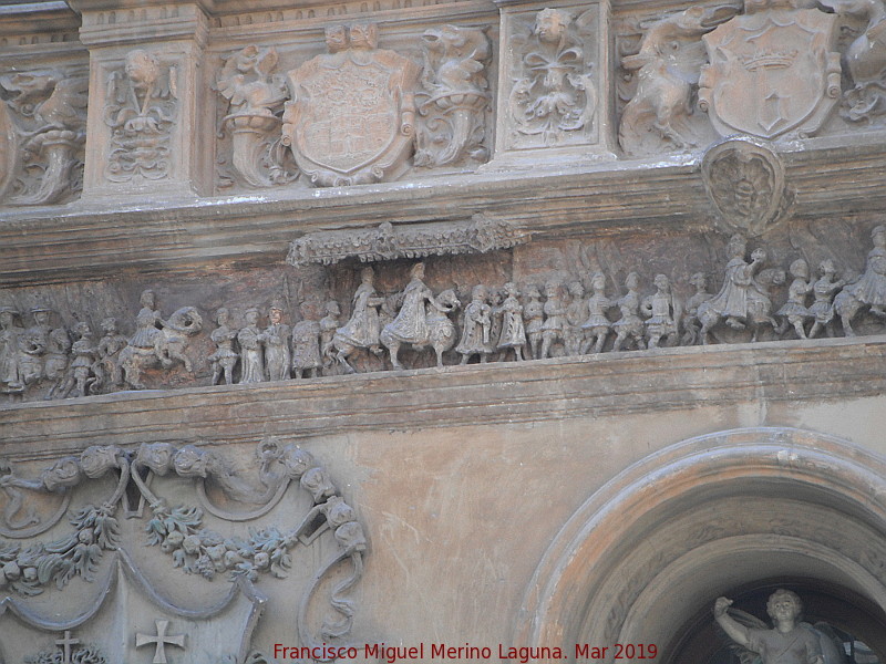 Ayuntamiento de Tarazona - Ayuntamiento de Tarazona. Procesin de coronacin del emperador Carlos V en Bolonia