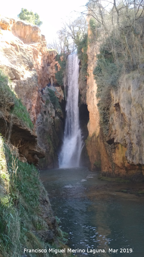 Parque Natural del Monasterio de Piedra. Cascada Cola de Caballo - Parque Natural del Monasterio de Piedra. Cascada Cola de Caballo. 