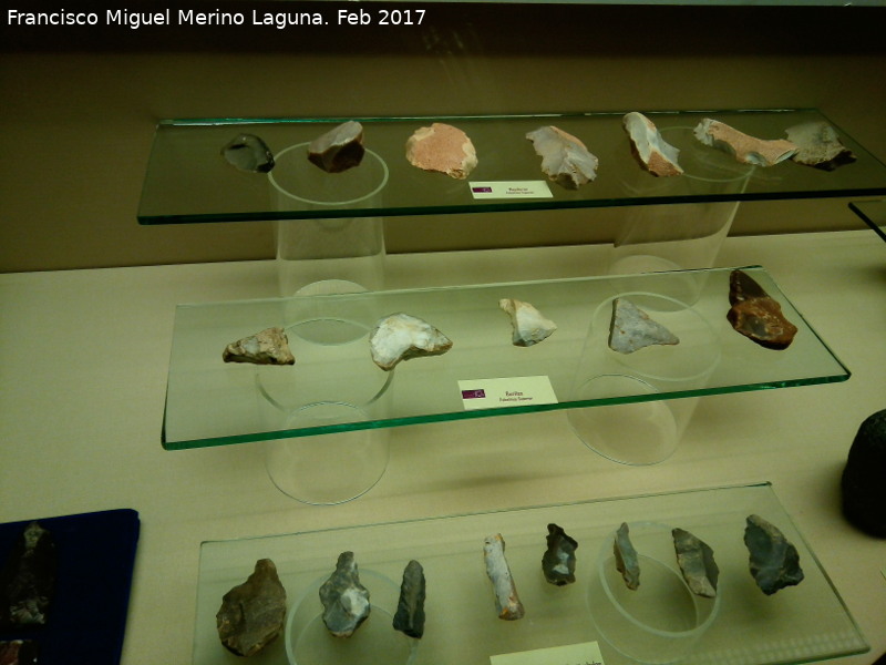 Museo Arqueolgico Ciudad de Arjona - Museo Arqueolgico Ciudad de Arjona. Herramientas lticas paleolticas