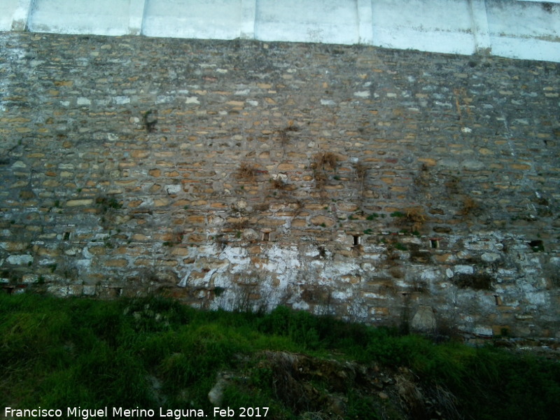 Muralla de Arjona - Muralla de Arjona. En la Plaza de Serrano, Calle Alczar