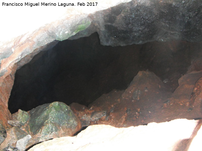 Cueva del Aznaitn - Cueva del Aznaitn. Interior