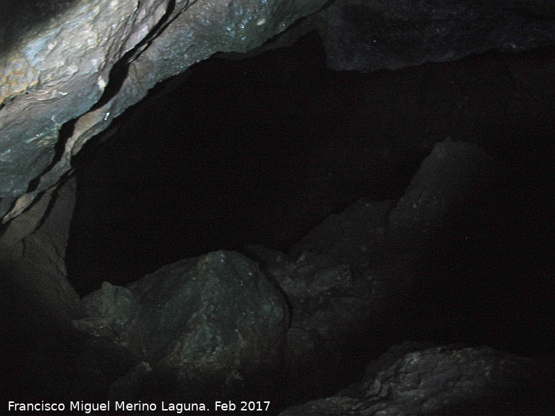 Cueva del Aznaitn - Cueva del Aznaitn. Interior