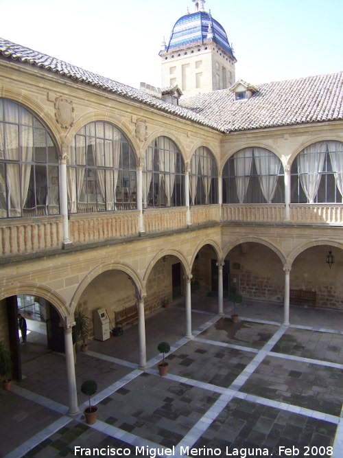 Hospital de Santiago. Patio Central - Hospital de Santiago. Patio Central. 