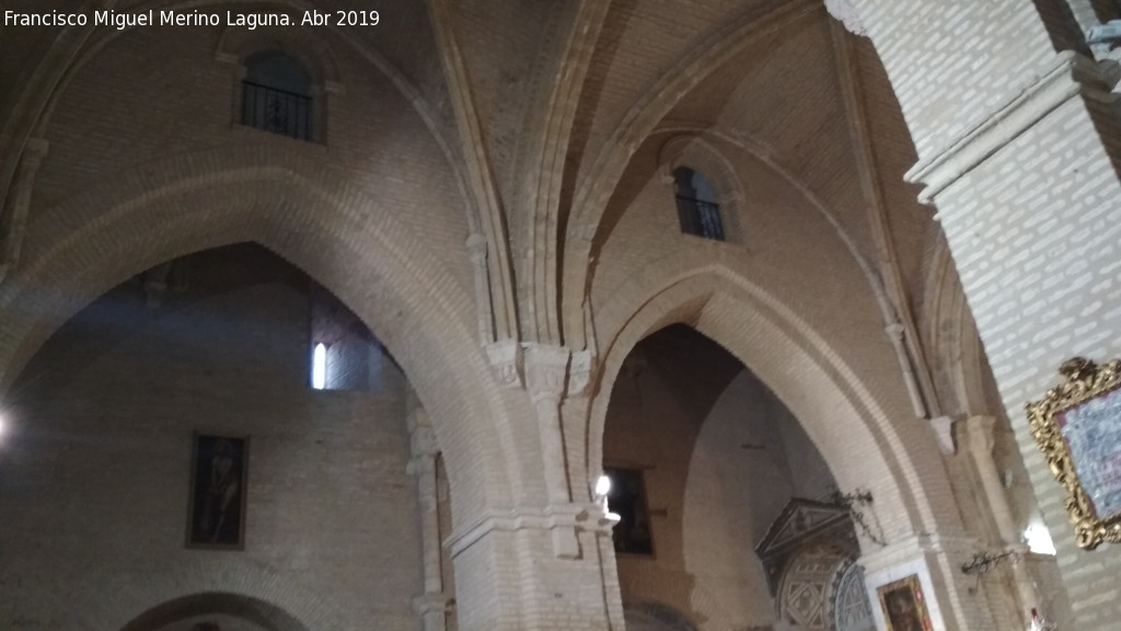 Iglesia de San Antonio Abad - Iglesia de San Antonio Abad. Arcos apuntados