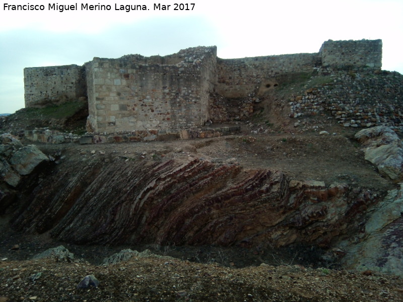 Castillo de Alarcos - Castillo de Alarcos. Foso y castillo