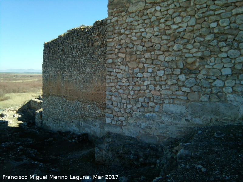 Calatrava la Vieja. Alczar - Calatrava la Vieja. Alczar. Muralla a extramuros de separacin con la medina