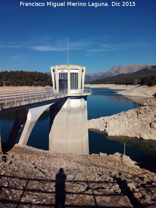 Pantano de la Bolera - Pantano de la Bolera. Torre