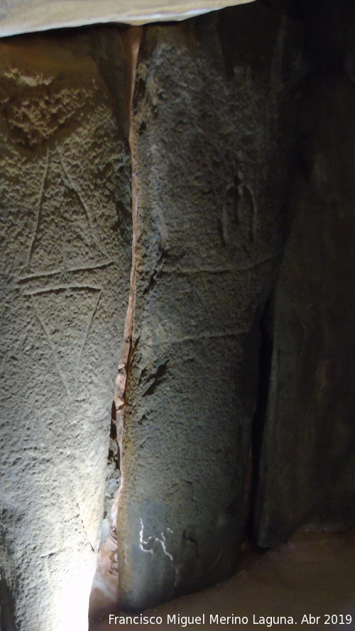 Dolmen de Soto. Petroglifo XII - Dolmen de Soto. Petroglifo XII. Situacin del ortostato