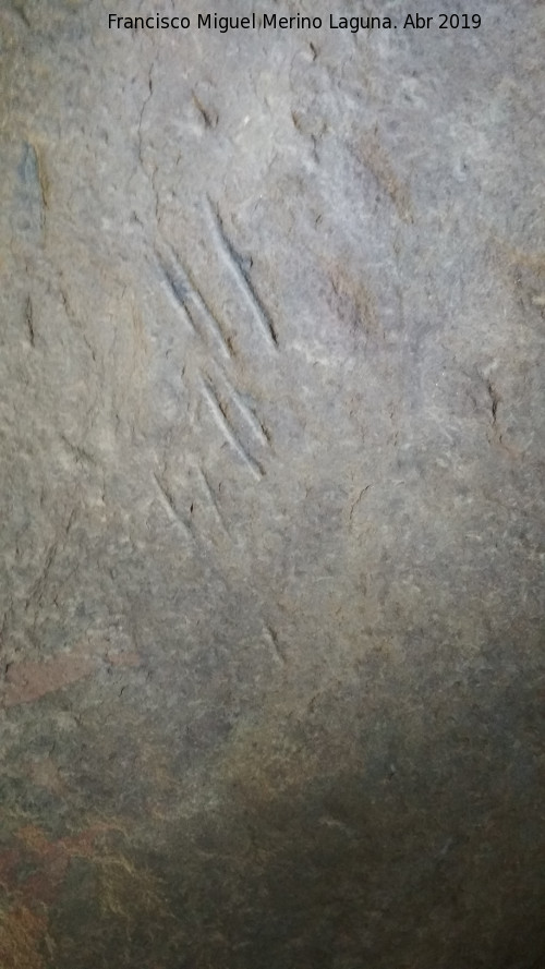 Dolmen de Soto. Petroglifo XVI - Dolmen de Soto. Petroglifo XVI. Grabados paralelos