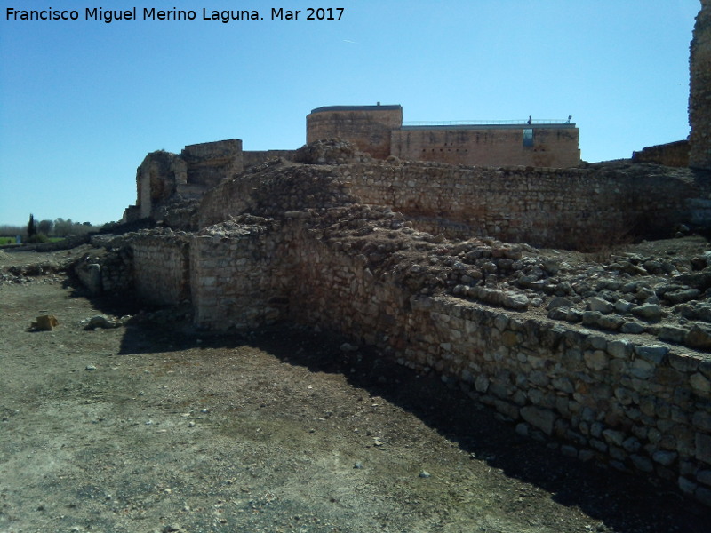 Calatrava la Vieja. Muralla de la Medina - Calatrava la Vieja. Muralla de la Medina. Zona norte en su junta con el alczar