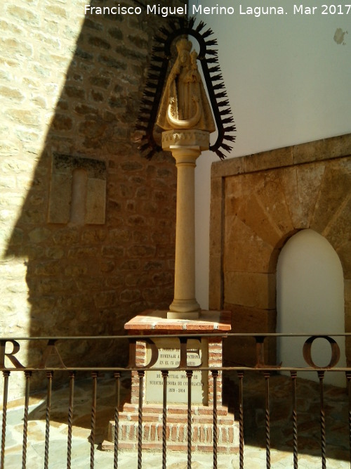 Monumento a la Virgen de la Consolacin - Monumento a la Virgen de la Consolacin. 