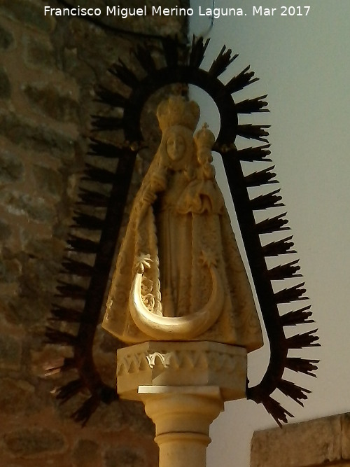 Monumento a la Virgen de la Consolacin - Monumento a la Virgen de la Consolacin. Escultura de la Virgen de la Consolacin