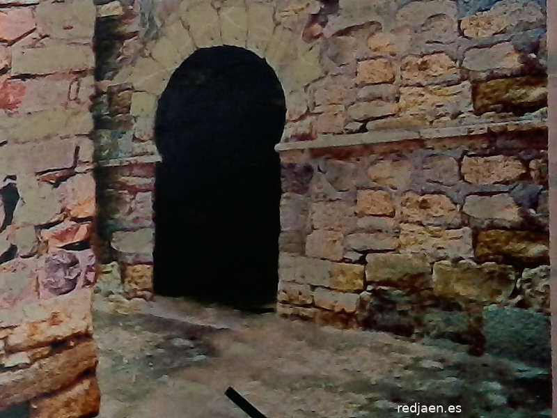 Castillo de Alarcos. Puerta - Castillo de Alarcos. Puerta. Reconstruccin virtual de un panel informativo