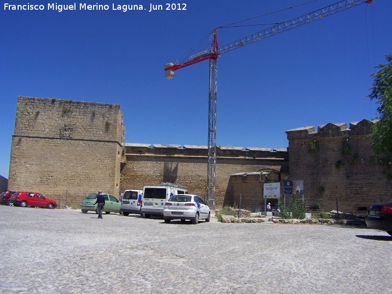 Castillo de Sabiote - Castillo de Sabiote. Fachada oeste