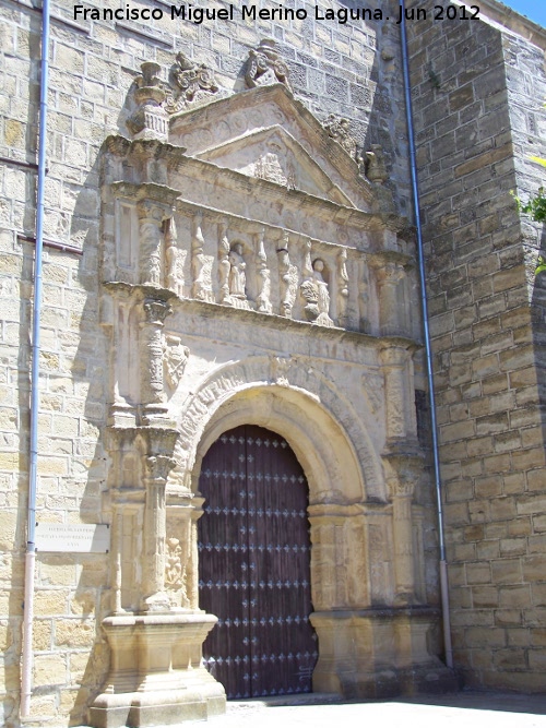 Iglesia de San Pedro - Iglesia de San Pedro. Portada sur