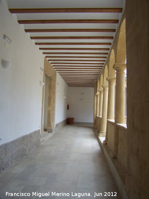 Convento de Carmelitas Descalzas - Convento de Carmelitas Descalzas. Pasillo del claustro