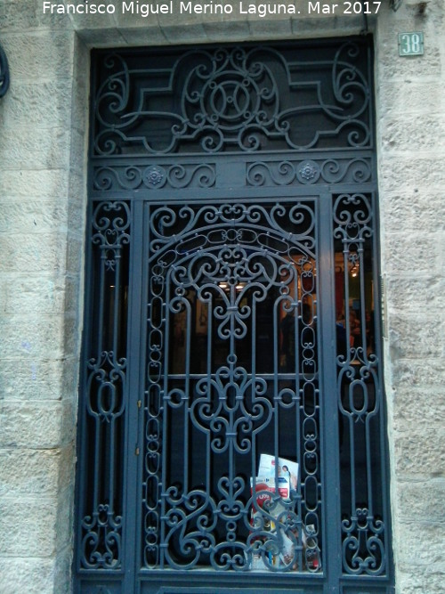 Casa de la Calle San Clemente n 38 - Casa de la Calle San Clemente n 38. Reja de la puerta