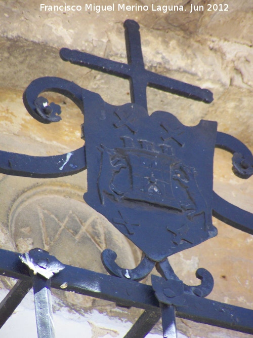 Palacio de los Messa - Palacio de los Messa. Escudo y smbolo del Ave Mara