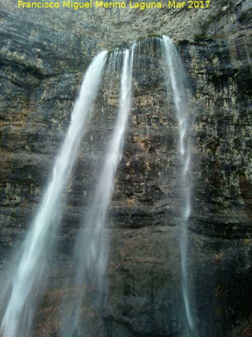 Cascada del Ro Mundo - Cascada del Ro Mundo. 