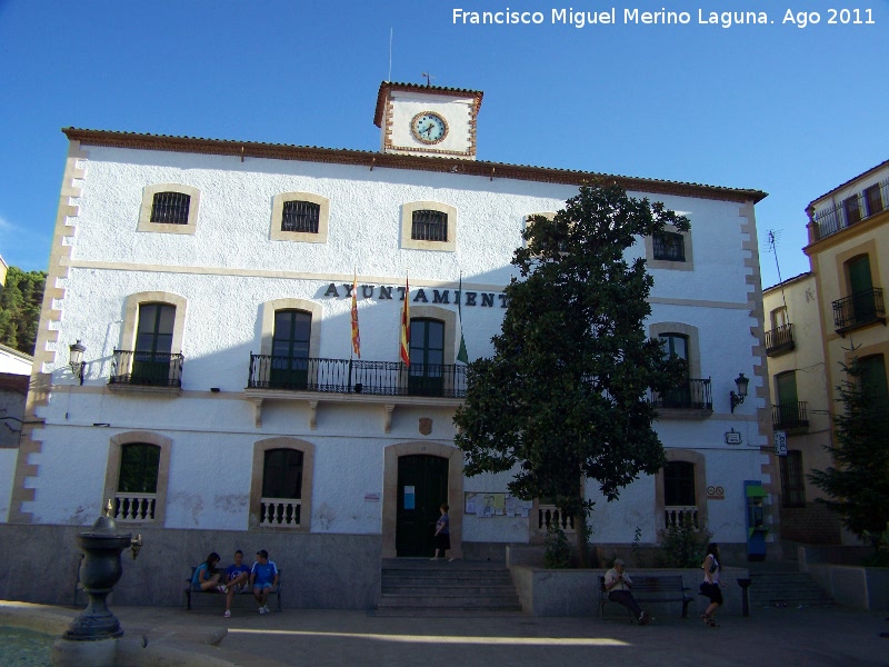 Ayuntamiento de Santisteban del Puerto - Ayuntamiento de Santisteban del Puerto. Fachada