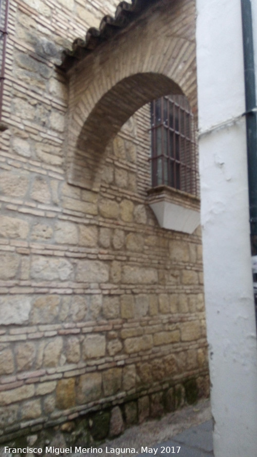 Calle de la Luna - Calle de la Luna. Arco de ladrillo