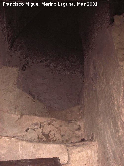 Castillo de Aldehuela - Castillo de Aldehuela. Escaleras de acceso a la segunda planta