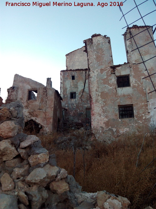 Castillo del Trmino - Castillo del Trmino. Cortijada