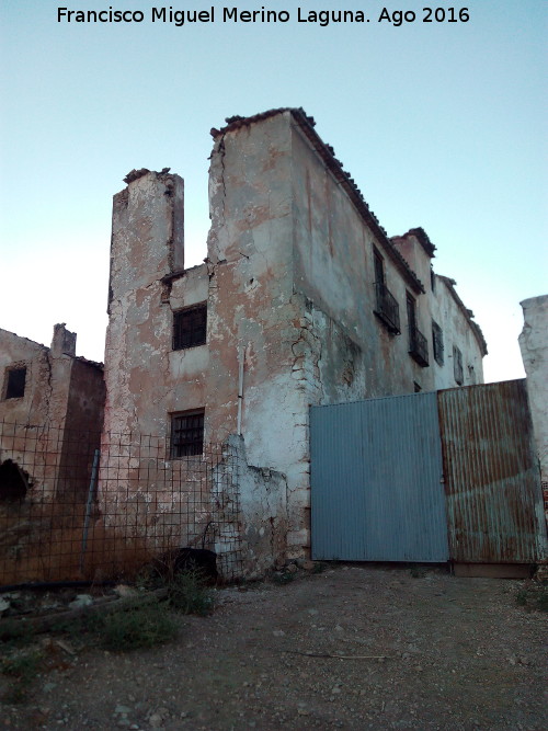 Castillo del Trmino - Castillo del Trmino. Cortijada