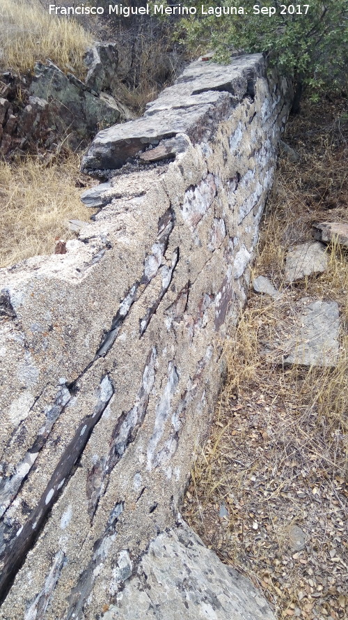 Trincheras del Cerro del Poblado de Confederacin - Trincheras del Cerro del Poblado de Confederacin. Muro