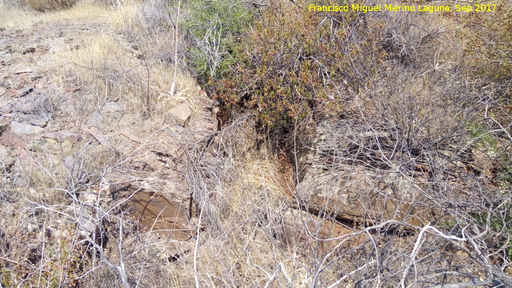 Trincheras del Cerro del Poblado de Confederacin - Trincheras del Cerro del Poblado de Confederacin. Arranque de la trinchera en un puesto de tiro